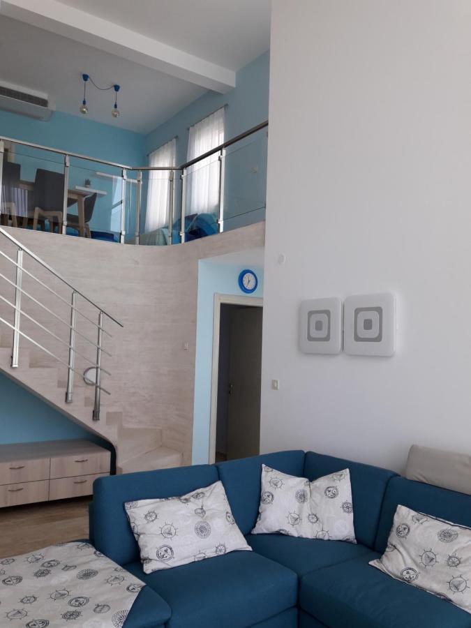 Aurora House Duplex Apartment Njivice Exterior photo